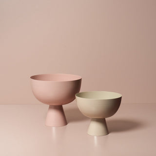 Pink and beige pedestal bowls, product 121faa99