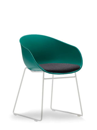 Advanta Aylachair with seat pad