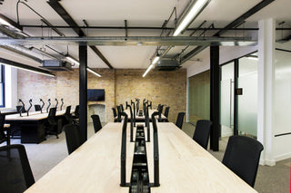 Advanta Aveya Task office interior with black frame