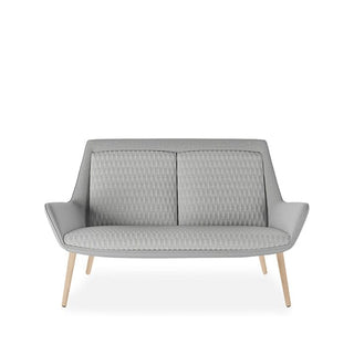 Aquilasq4 gray loveseat