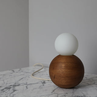 BrightBeads sphere table lamp, wood and glass