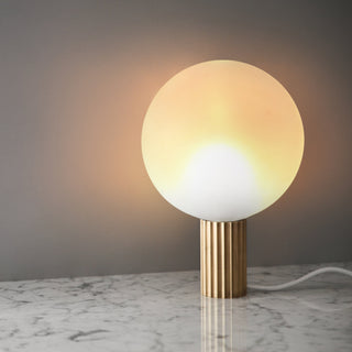 Marz Designs Attalos Table Lamp G200 Fronton, lit