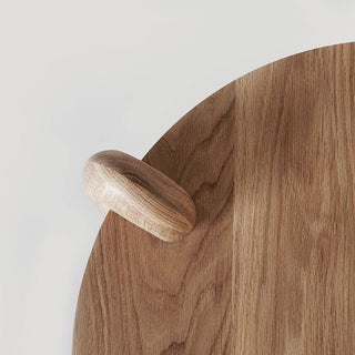 Pop of wooden serving board detail
